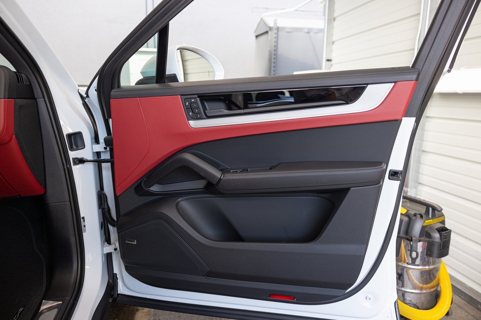 2024 Porsche Cayenne Coupe Base