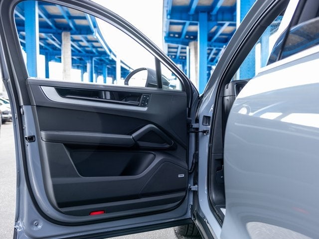 2025 Porsche Cayenne Coupe Base