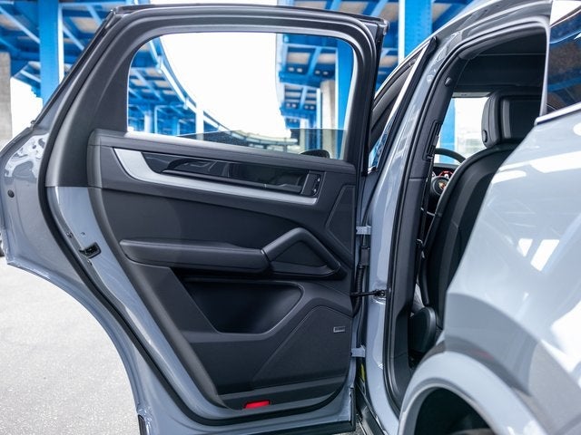 2025 Porsche Cayenne Coupe Base