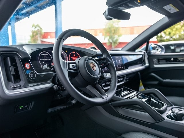 2025 Porsche Cayenne Coupe Base