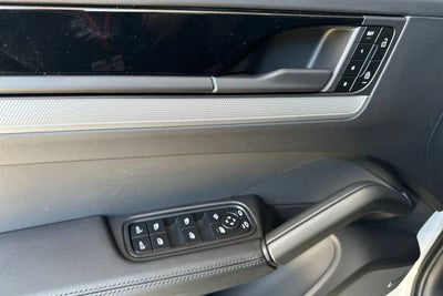 2025 Porsche Cayenne Cayenne Coupe