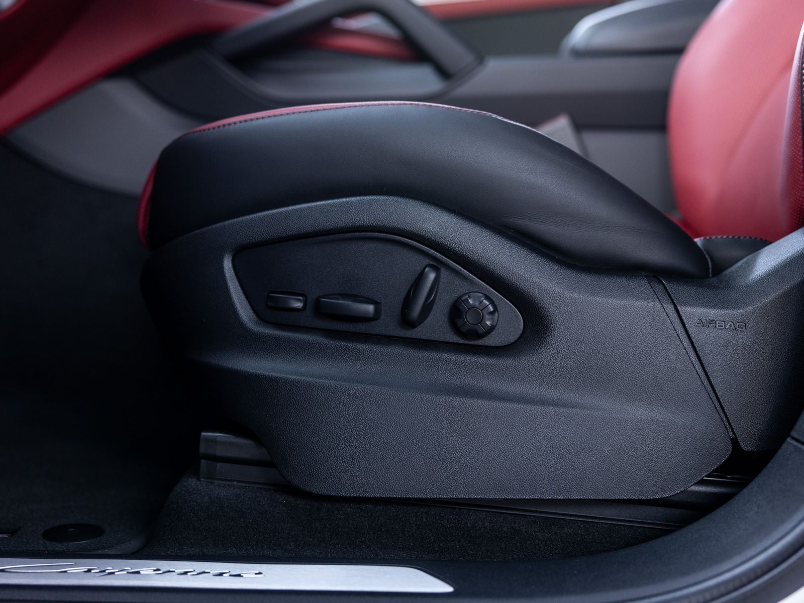 2026 Porsche Cayenne Coupe Base