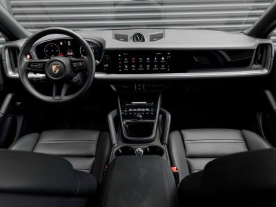 2025 Porsche Cayenne Coupe Base