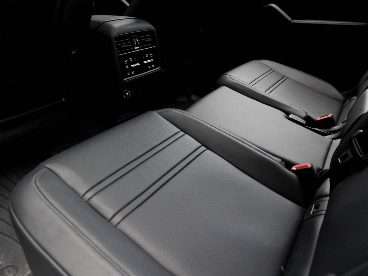 2025 Porsche Cayenne Coupe