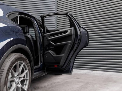 2025 Porsche Cayenne Coupe