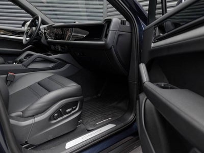 2025 Porsche Cayenne Coupe