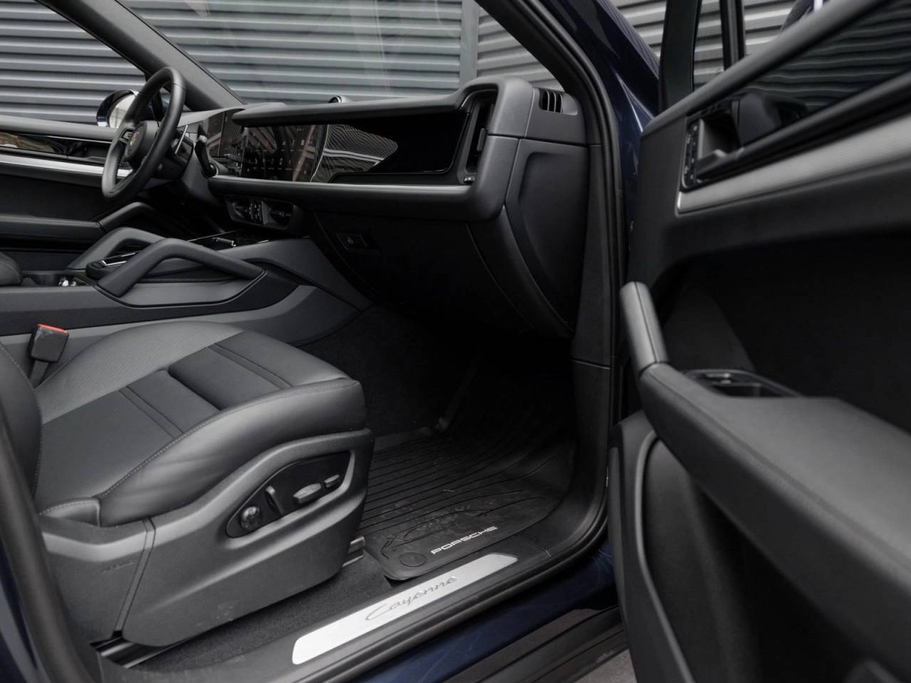 2025 Porsche Cayenne Coupe