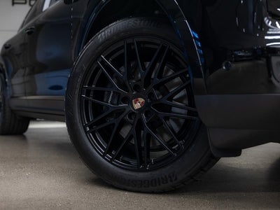 2026 Porsche Cayenne Coupe Base