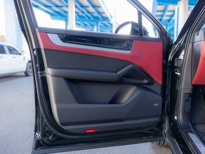 2026 Porsche Cayenne Coupe Base