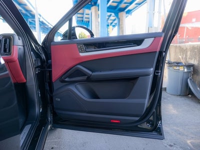 2026 Porsche Cayenne Coupe Base