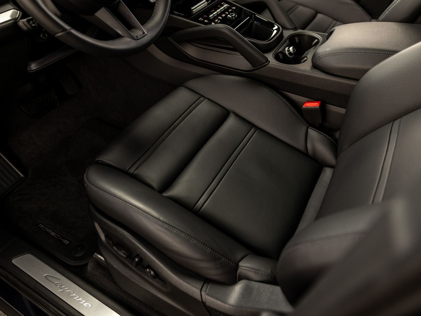 2025 Porsche Cayenne Coupe