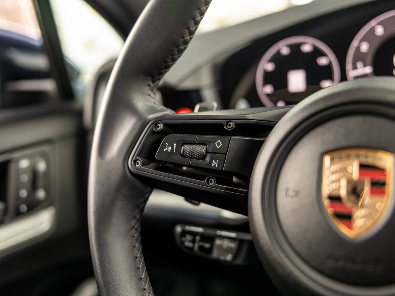 2025 Porsche Cayenne Coupe