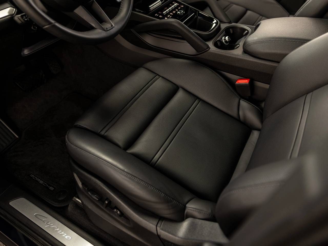 2025 Porsche Cayenne Coupe