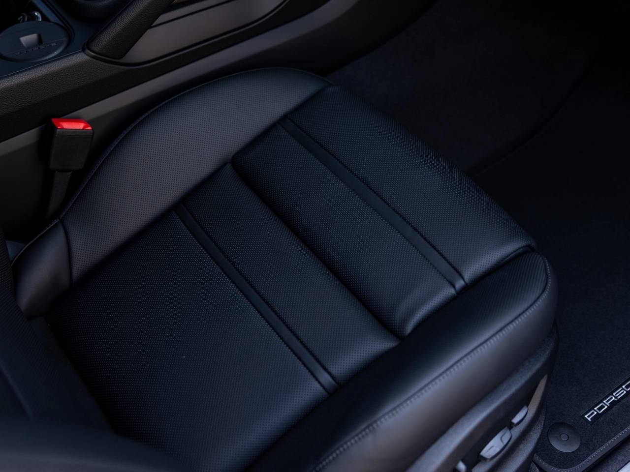 2026 Porsche Cayenne Coupe