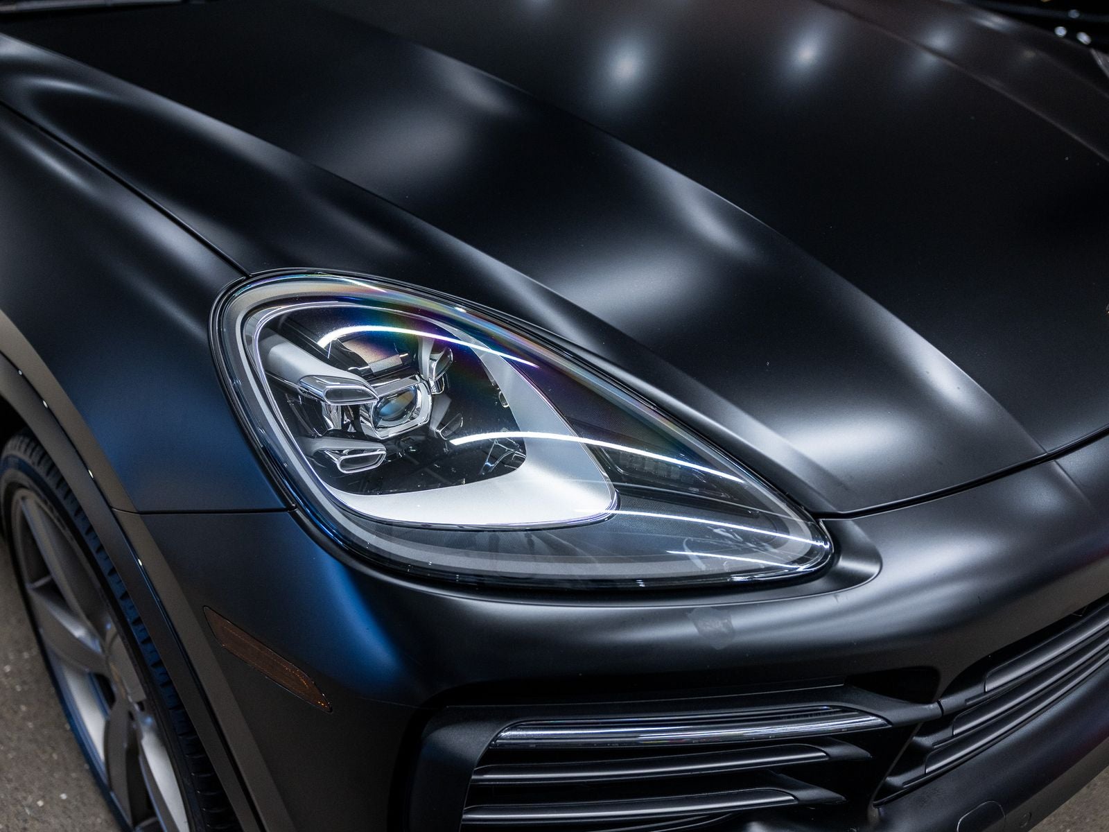 2023 Porsche Cayenne Coupe Platinum Edition