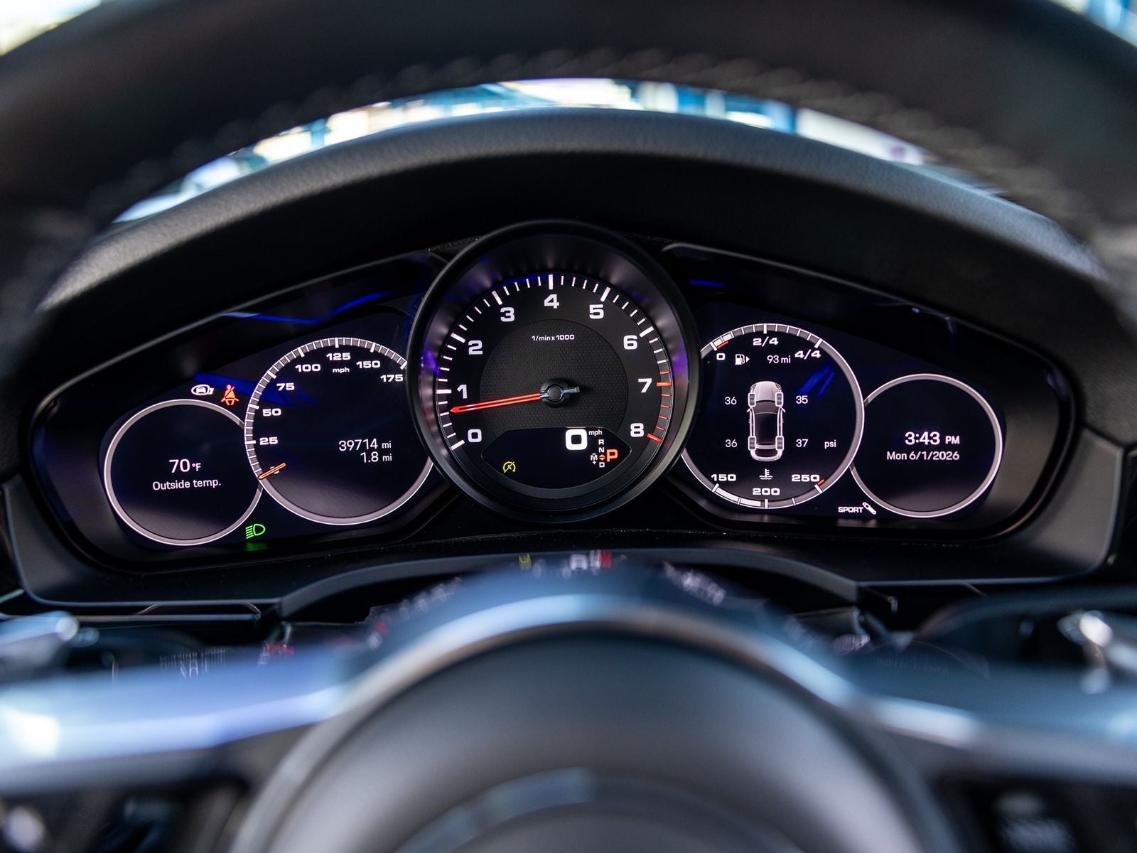 2023 Porsche Cayenne Coupe Platinum Edition