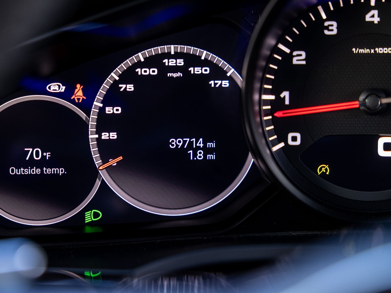 2023 Porsche Cayenne Coupe Platinum Edition