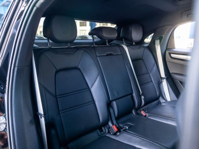 2023 Porsche Cayenne Coupe Platinum Edition