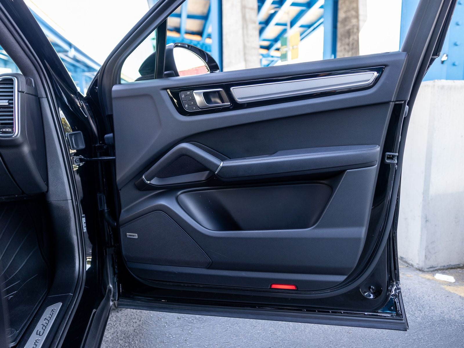 2023 Porsche Cayenne Coupe Platinum Edition