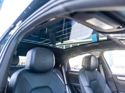 2023 Porsche Cayenne Coupe Platinum Edition