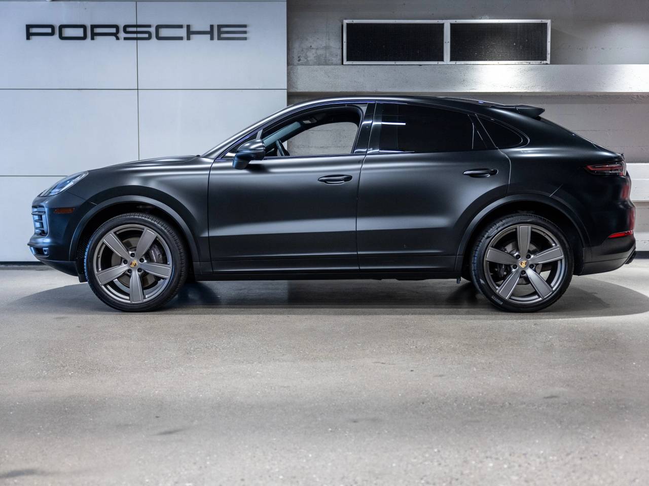 2023 Porsche Cayenne Coupe Platinum Edition