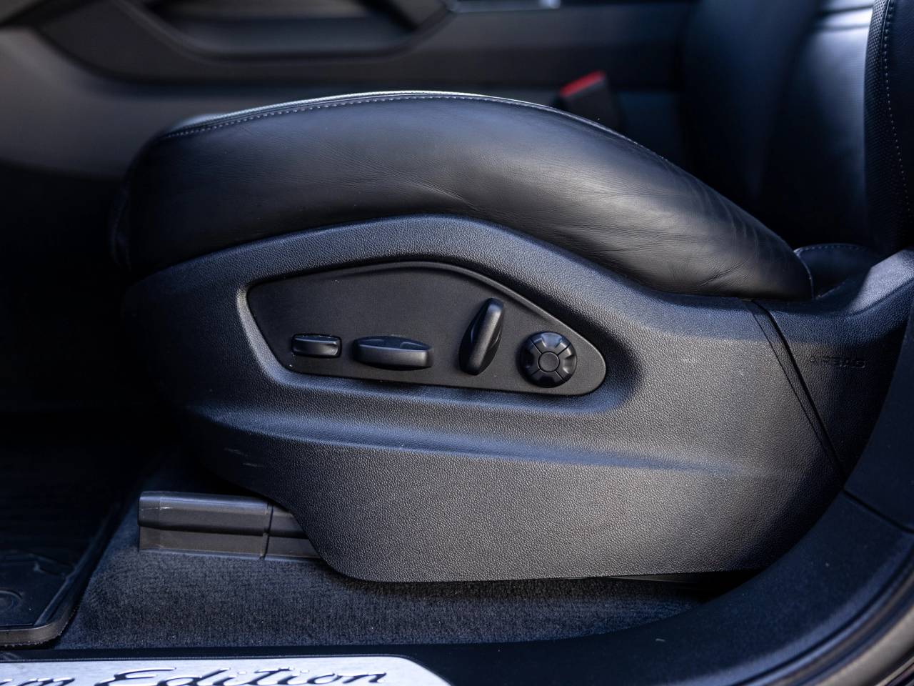 2023 Porsche Cayenne Cayenne Coupe Platinum Edition