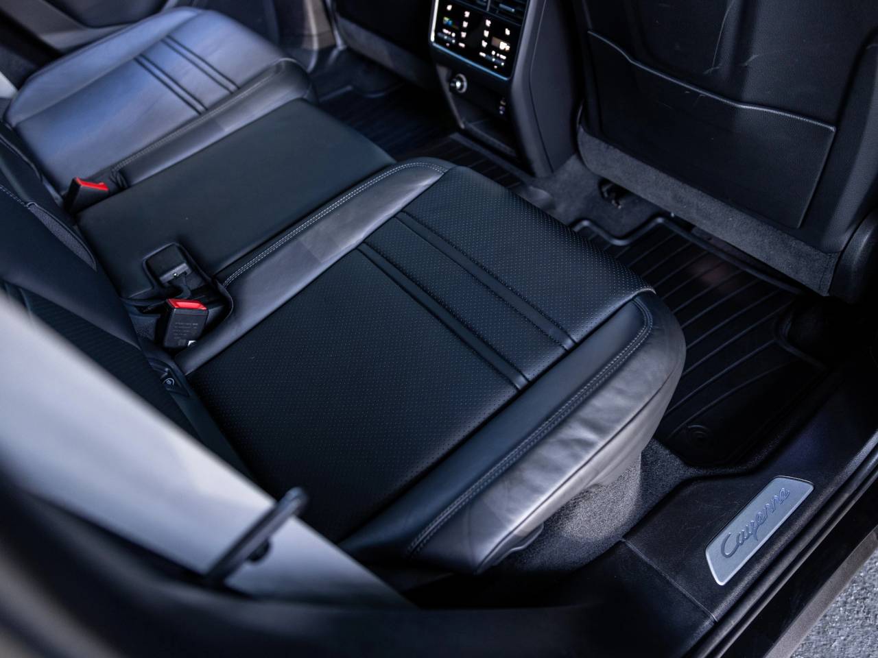 2023 Porsche Cayenne Cayenne Coupe Platinum Edition