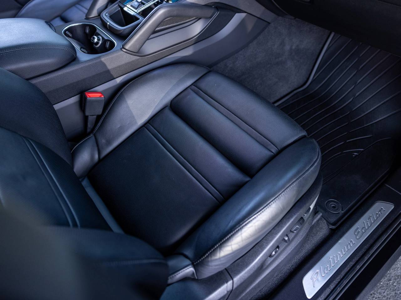 2023 Porsche Cayenne Cayenne Coupe Platinum Edition