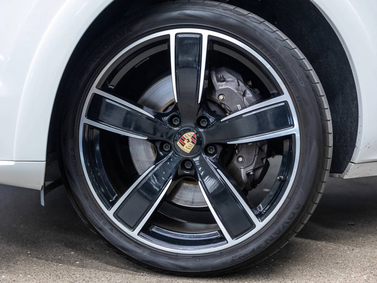 2023 Porsche Cayenne Cayenne Coupe Platinum Edition