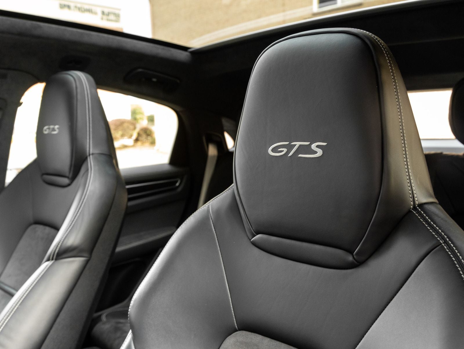 2023 Porsche Cayenne Coupe GTS