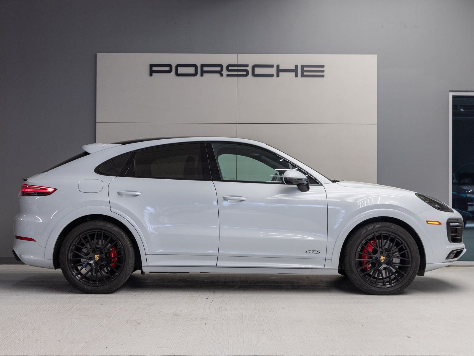 2023 Porsche Cayenne Coupe GTS