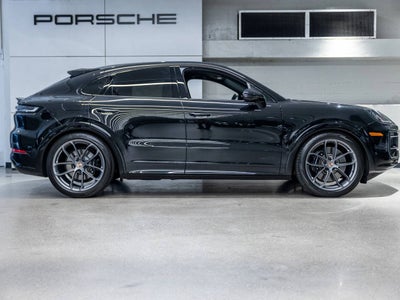 2025 Porsche Cayenne Cayenne GTS Coupe