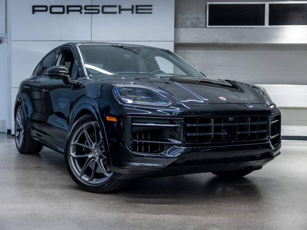 2025 Porsche Cayenne Cayenne GTS Coupe