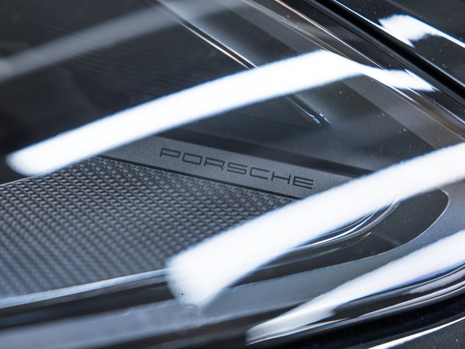 2025 Porsche Cayenne Cayenne GTS Coupe
