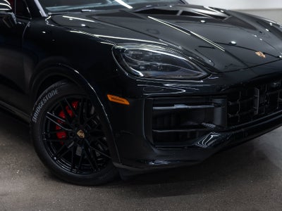 2025 Porsche Cayenne Cayenne GTS Coupe