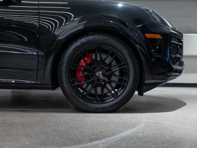 2025 Porsche Cayenne Cayenne GTS Coupe