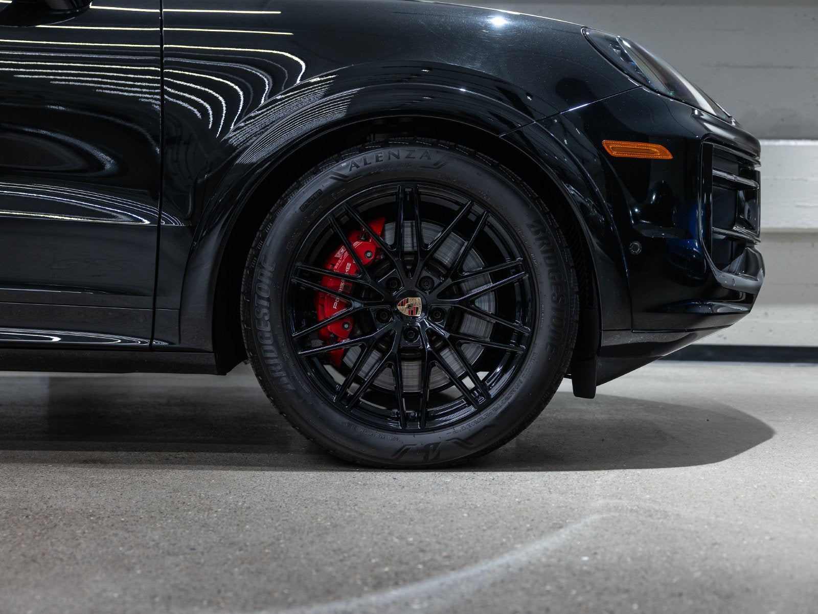 2025 Porsche Cayenne Cayenne GTS Coupe