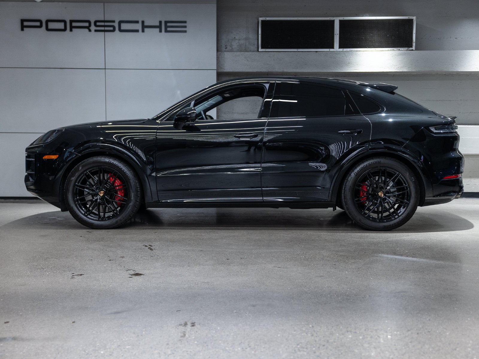 2025 Porsche Cayenne Cayenne GTS Coupe
