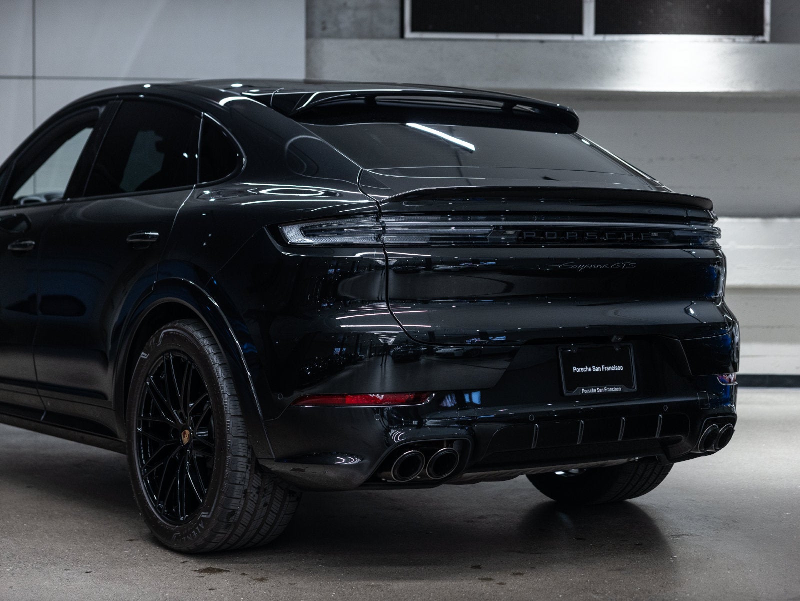 2025 Porsche Cayenne Cayenne GTS Coupe
