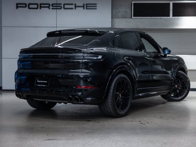 2025 Porsche Cayenne Cayenne GTS Coupe