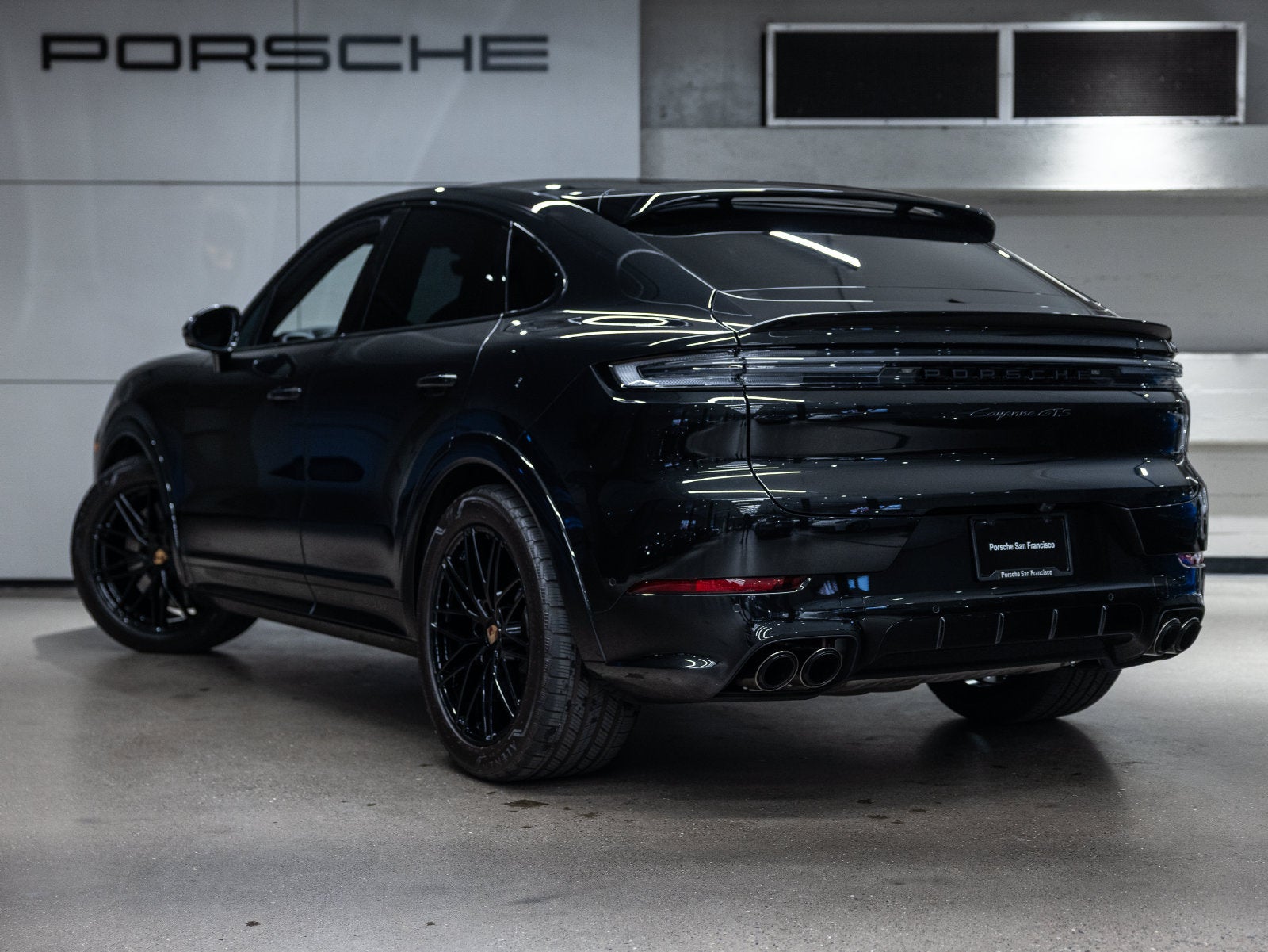 2025 Porsche Cayenne Cayenne GTS Coupe