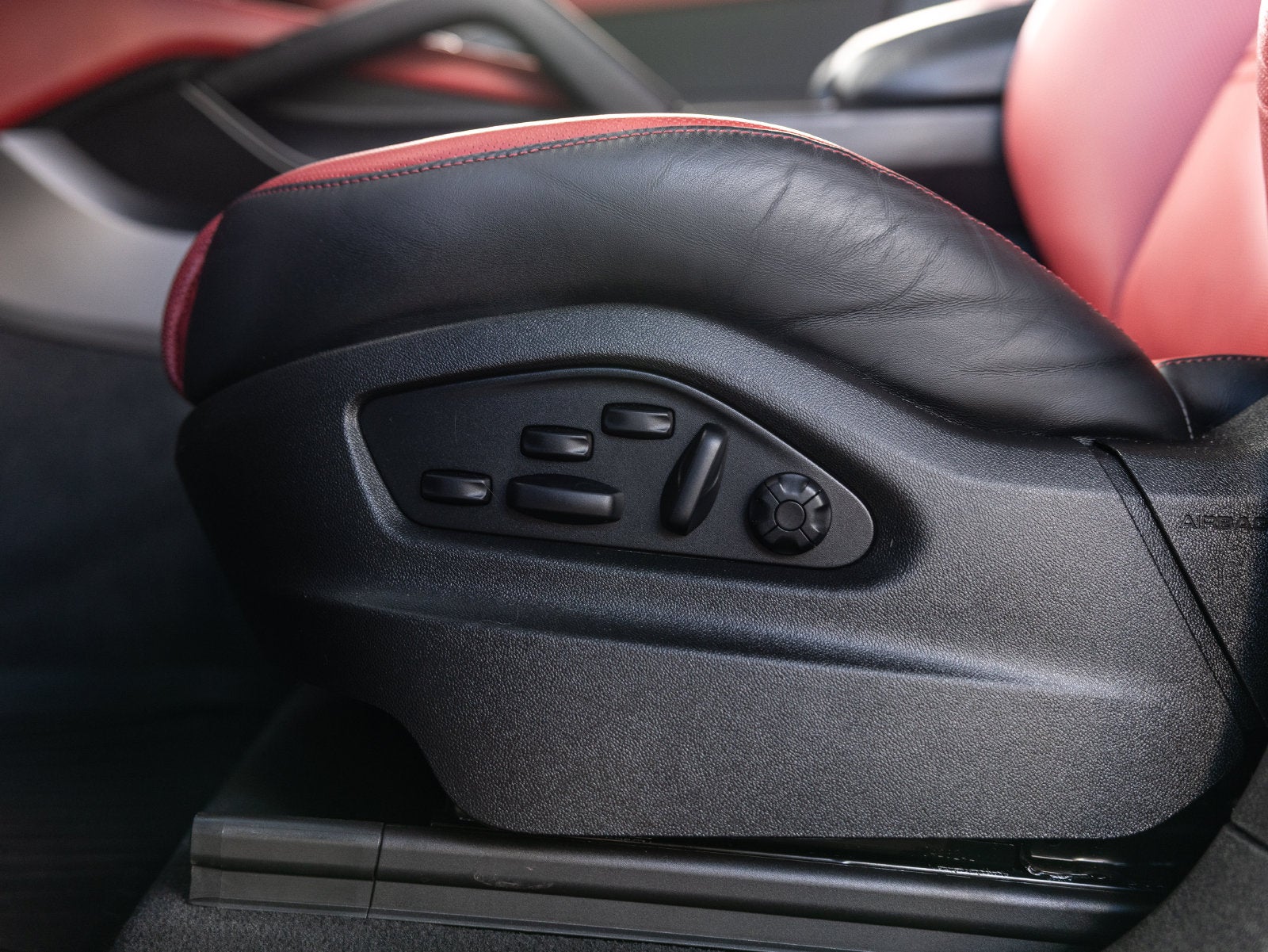2025 Porsche Cayenne Cayenne GTS Coupe
