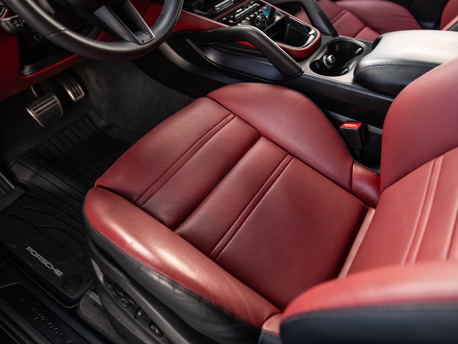 2025 Porsche Cayenne Cayenne GTS Coupe