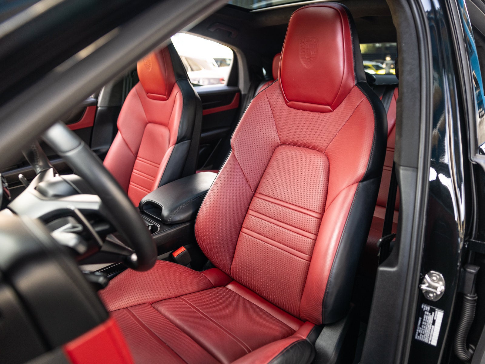 2025 Porsche Cayenne Cayenne GTS Coupe