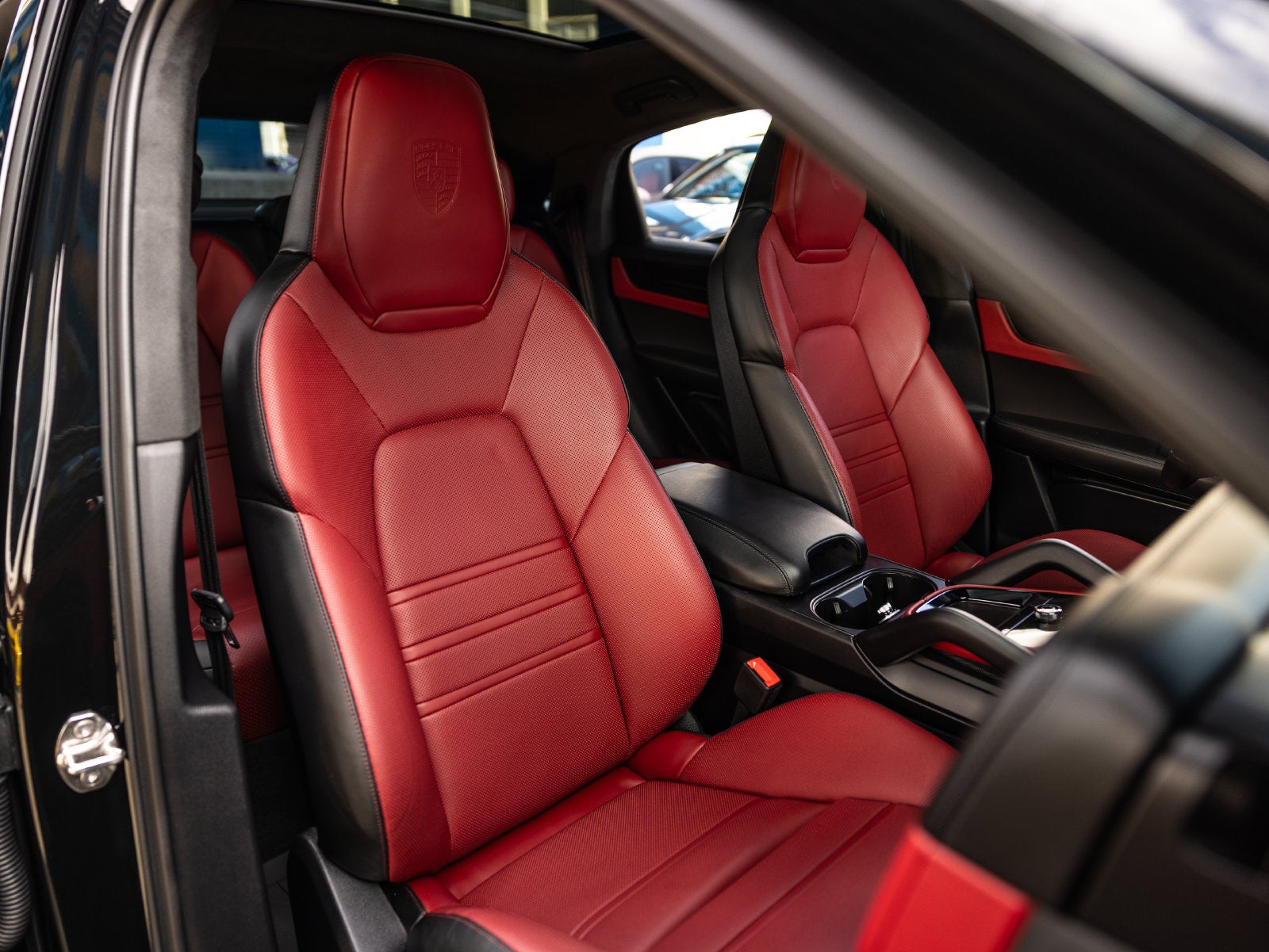 2025 Porsche Cayenne Cayenne GTS Coupe