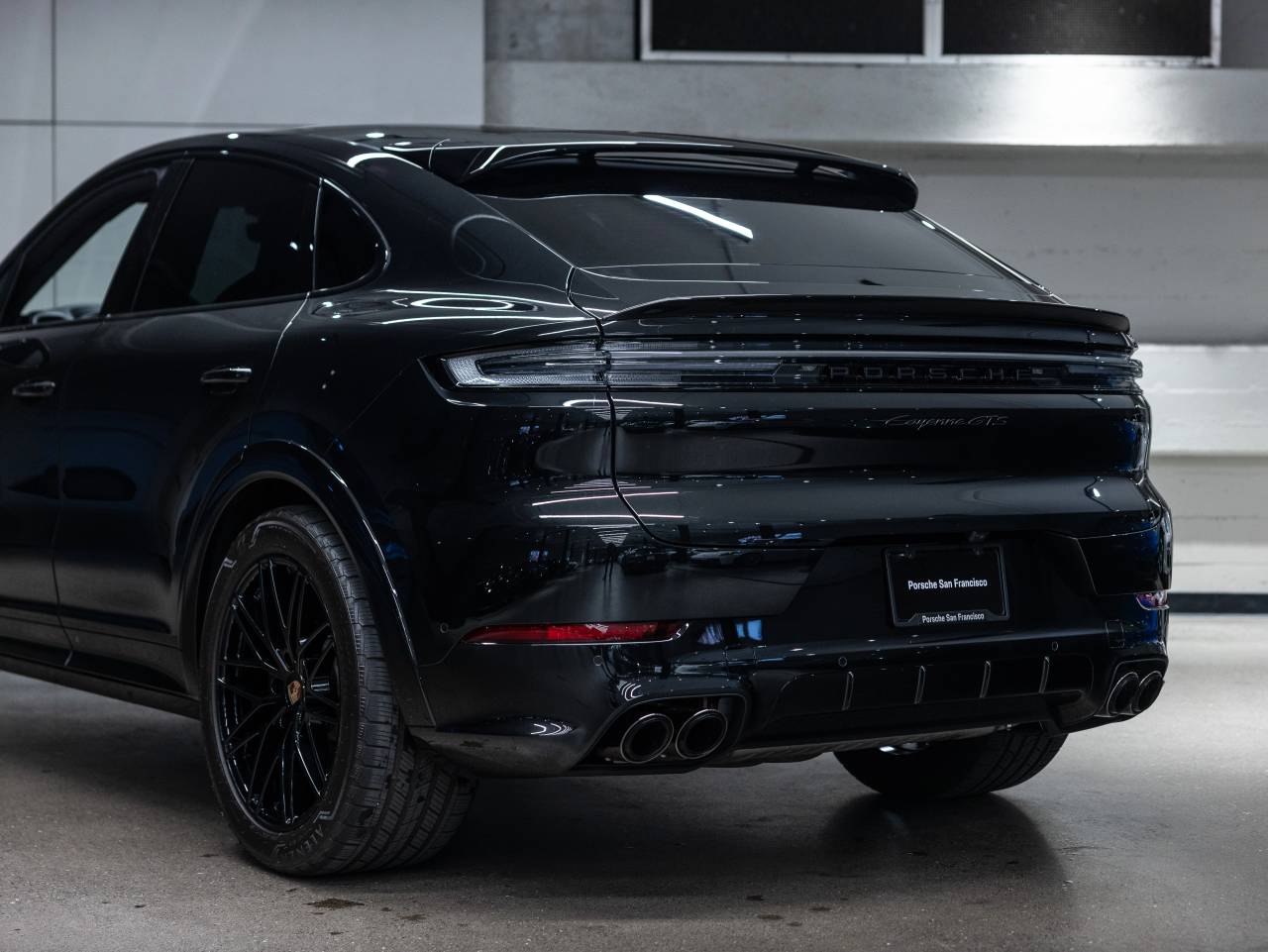 2025 Porsche Cayenne Cayenne GTS Coupe