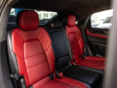 2025 Porsche Cayenne Cayenne GTS Coupe