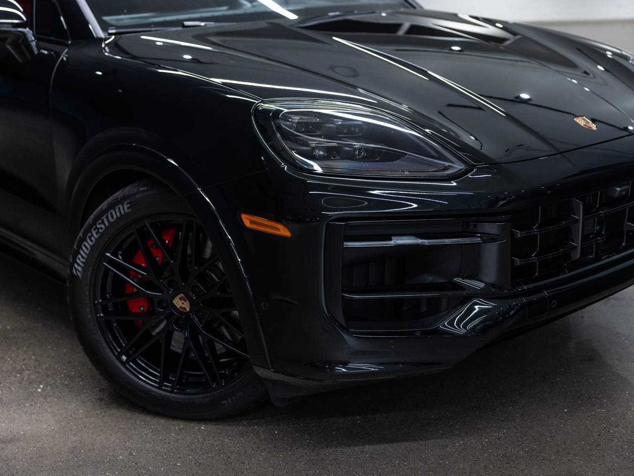 2025 Porsche Cayenne Cayenne GTS Coupe