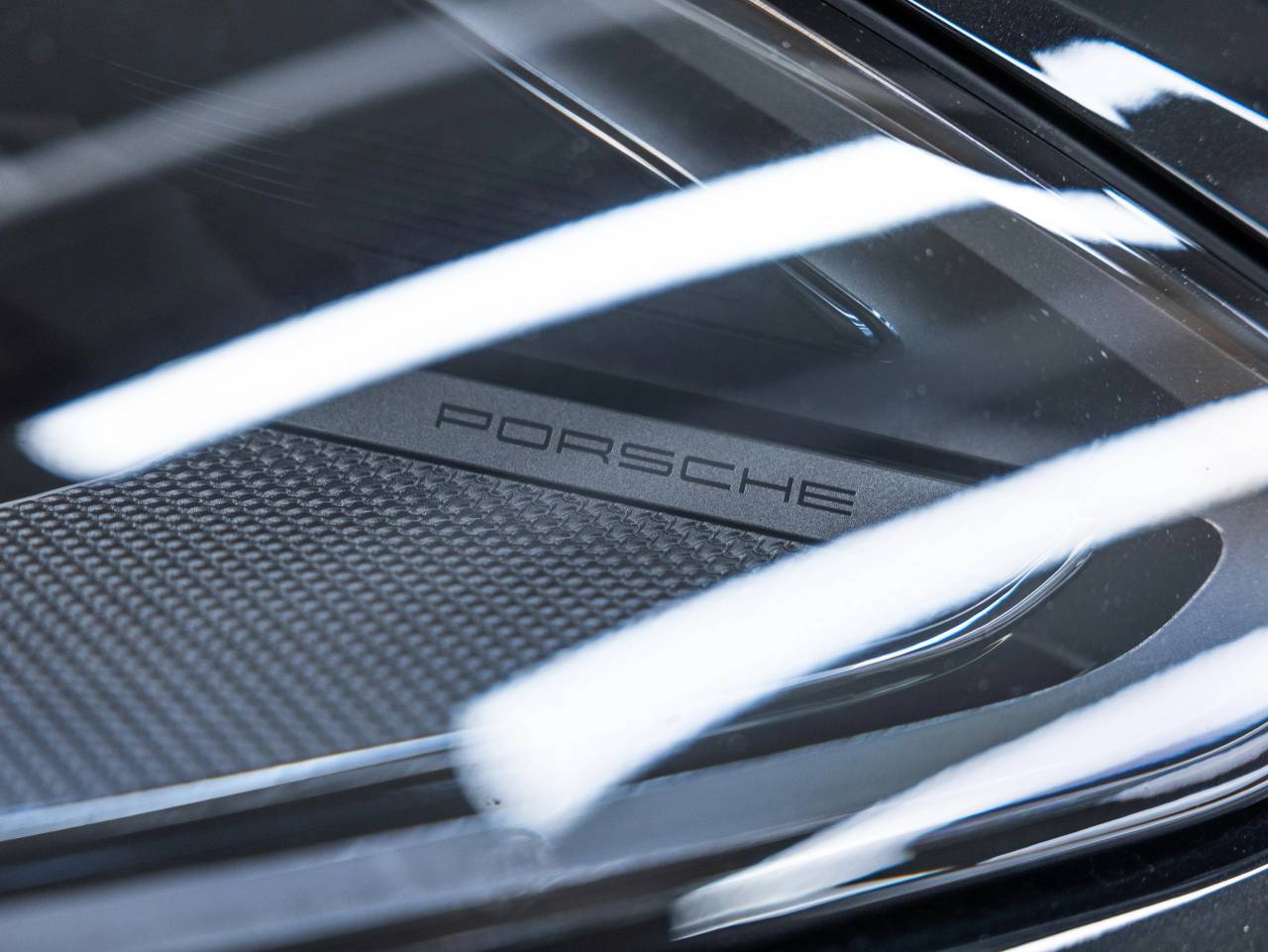 2025 Porsche Cayenne Cayenne GTS Coupe
