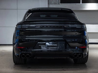 2025 Porsche Cayenne Cayenne GTS Coupe